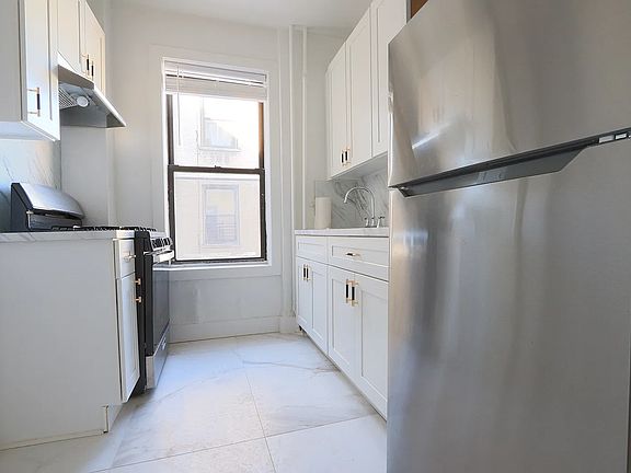 2nd image of 8320 Bay Pkwy APT C33