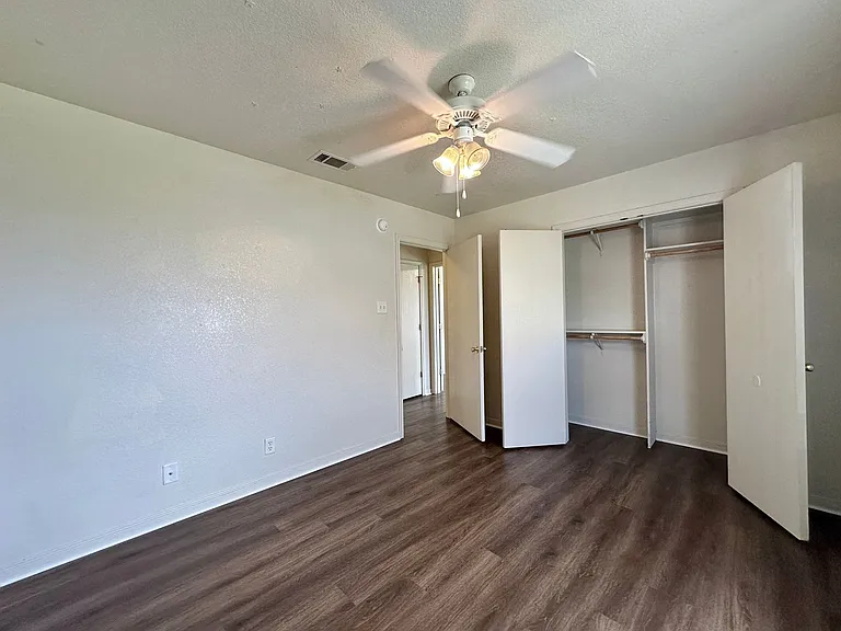 4311 Thunder Creek — Photo 18
