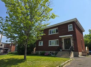 2429 Carlsen Ave #3, Ottawa, ON K1V 8E9