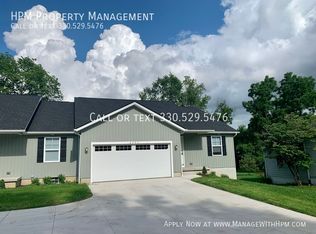 2494 Perry Dr SW, Canton, OH 44706