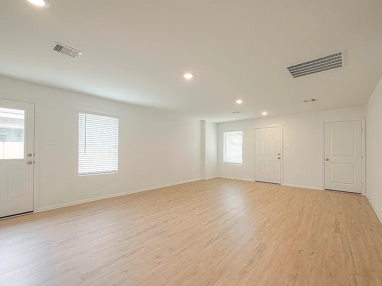 1491 Las Cuevas Dr — Photo 10