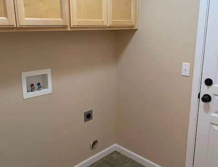 109 Sanger Ln — Photo 9