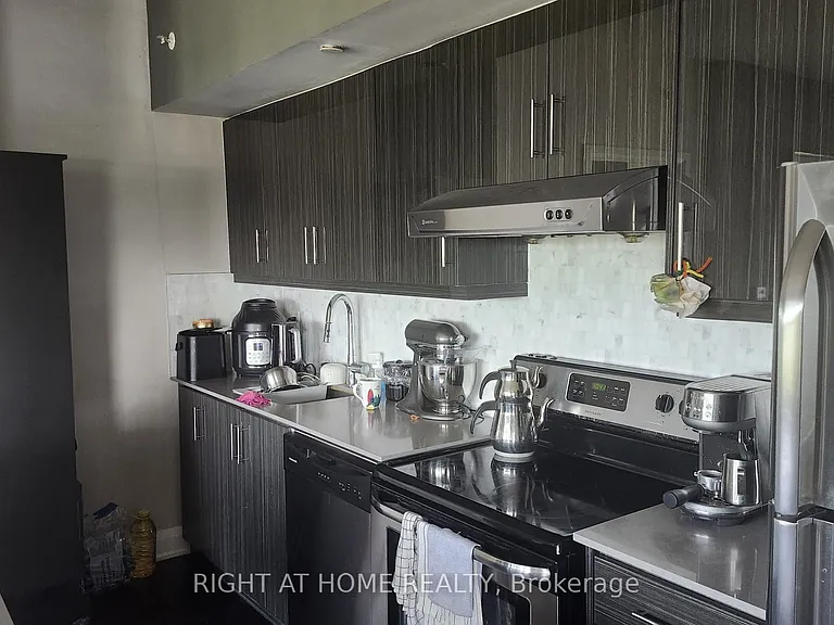 160 Vanderhoof Ave #306 — Photo 10