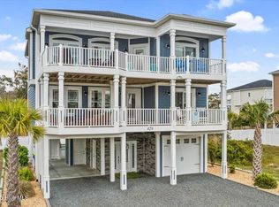 429 E 4th St, Ocean Isle Beach, NC 28469