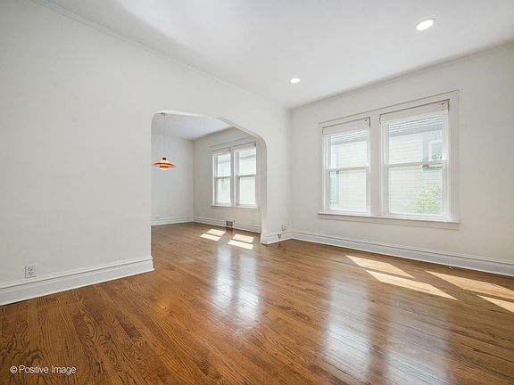 4th image of 4633 N Kedvale Ave