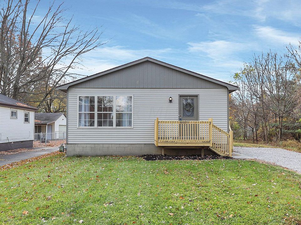 1st image of 6021 Roselawn Ave