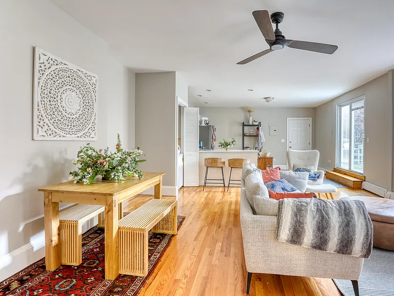 279 Main St #2 — Photo 3