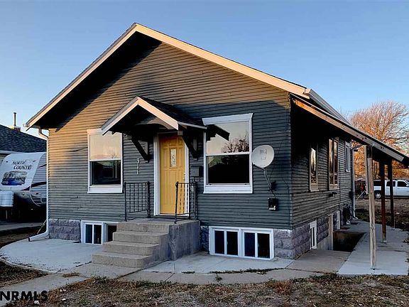 3rd image of 311 W 14th St
