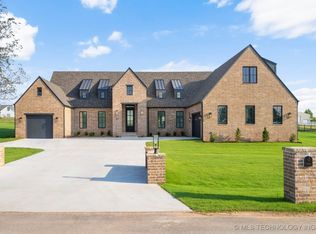 207 W 172nd St S, Mounds, OK 74047