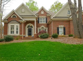 10911 Deerberry Ct, Matthews, NC 28105