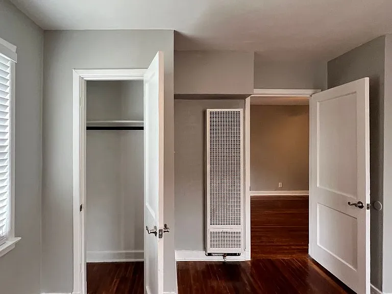 2068 Jefferson Ave — Photo 9
