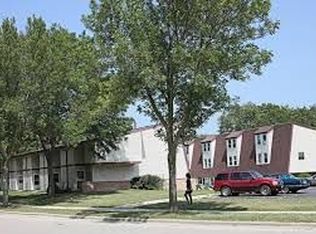 8841 N Swan Rd, Milwaukee, WI 53224