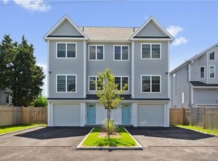 983 Reef Rd #B, Fairfield, CT 06824