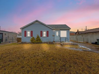 22336 Detour St, Saint Clair Shores, MI, 48082