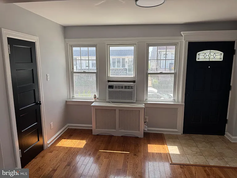 126 N Madison Ave — Photo 11