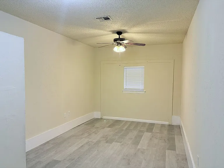 711 Meadowlake Dr — Photo 9