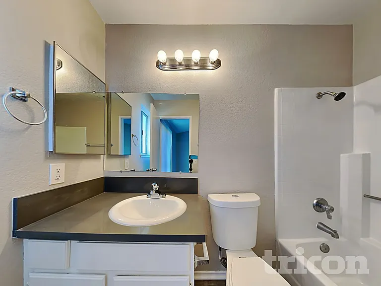 105 S Lamarr St — Photo 7