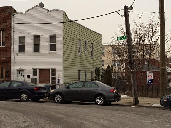 3rd image of 2534 W 15th St