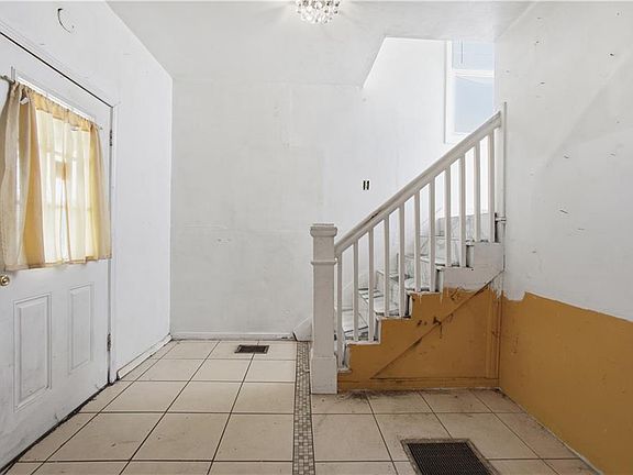 5th image of 2316 S Early St