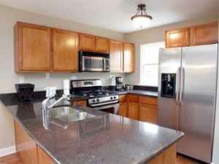 2nd image of 525 W Washington Ave APT 20