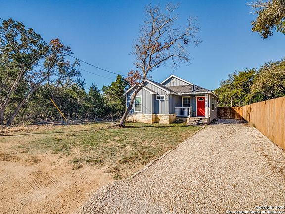 3rd image of 636 Skyline Dr