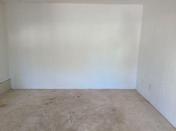 2nd image of 7 London Ln