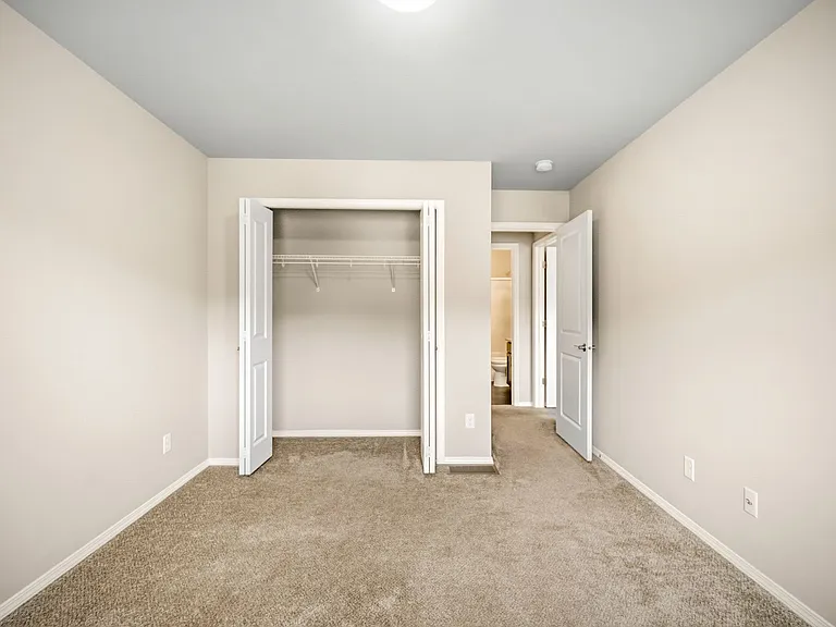 8411 N James Ct — Photo 37