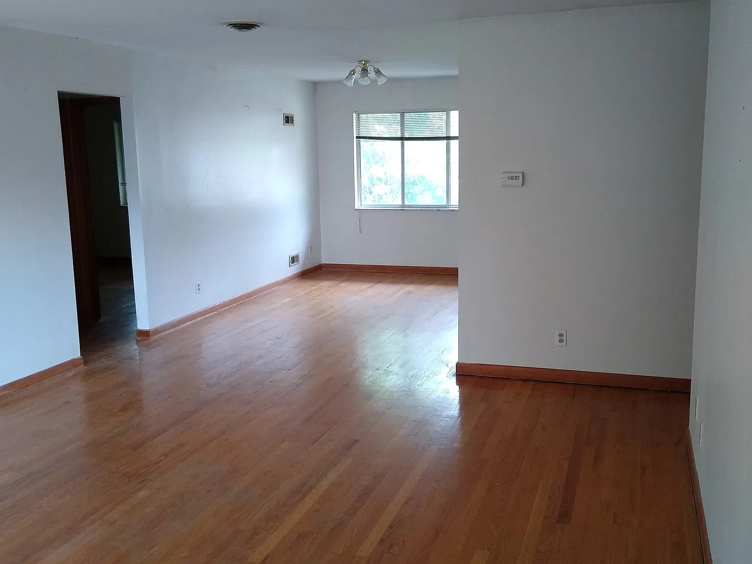 1101 Wilmington Ave — Photo 2