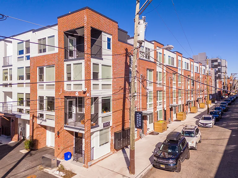 1502 N Randolph St #13D — Photo 2