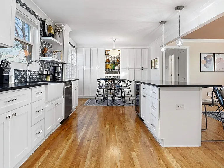 307 Avondale Dr — Photo 8