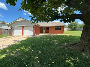 108 S English Dr, Moore, OK 73160