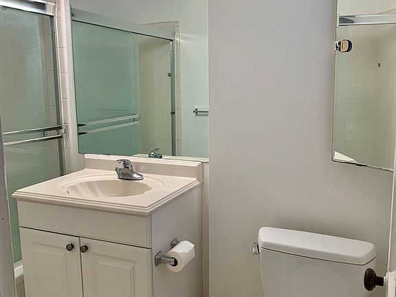 3rd image of 2256 Market St #G