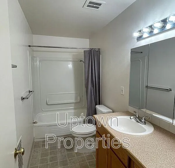 1420 SW Bertha Blvd #C6 — Photo 4