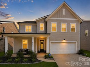 8226 Franklin Trail St, Charlotte, NC 28227