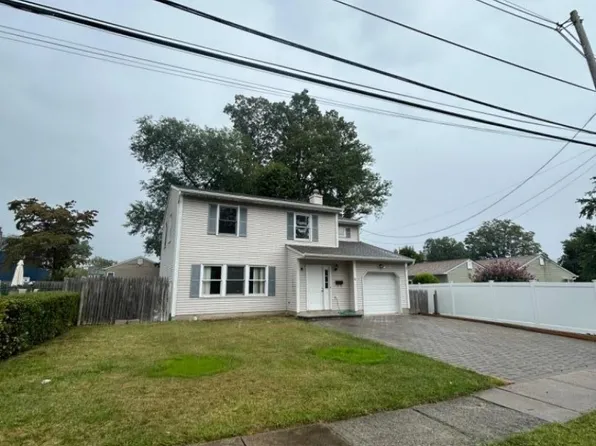 86 Kingston Rd, Parsippany, NJ 07054