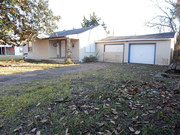 2nd image of 1827 Oleander Dr