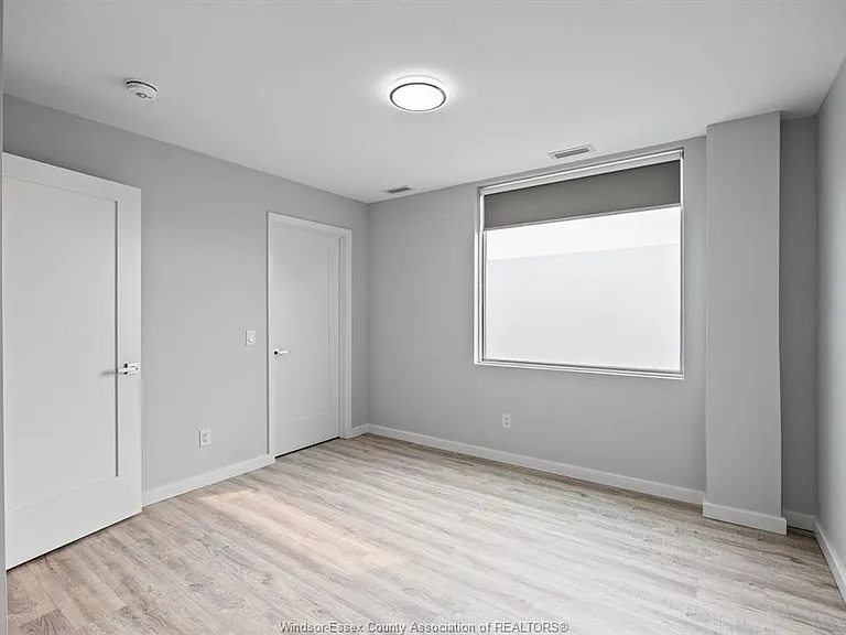 1500 Ouellette Ave #401 — Photo 27