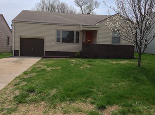 1930 E Walnut St, Springfield, MO 65802