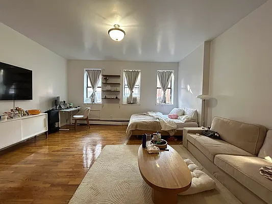 Rented by Lang Realty LLC | media 1