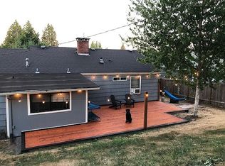 15557 10th Ave NE, Shoreline, WA 98155