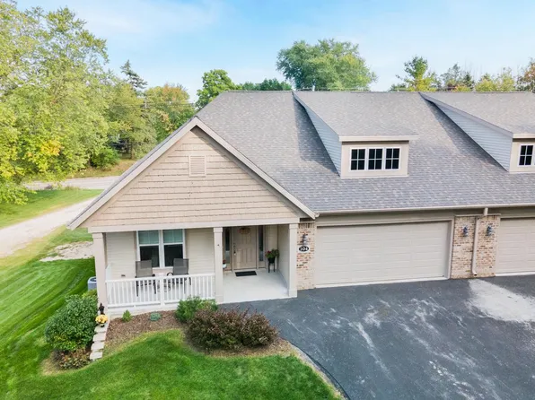 104 South Hills COURT, Plymouth, WI 53073