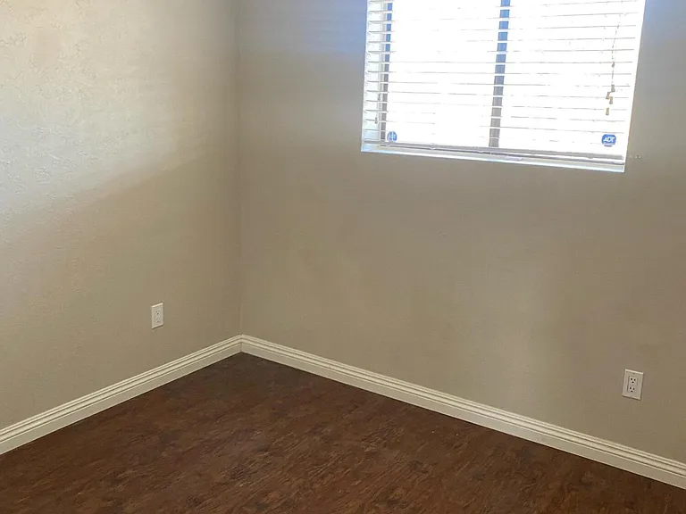 4500 N Carla Vista Dr — Photo 3