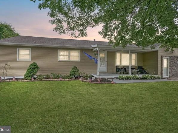 44 5th St, Pennsville, NJ 08070