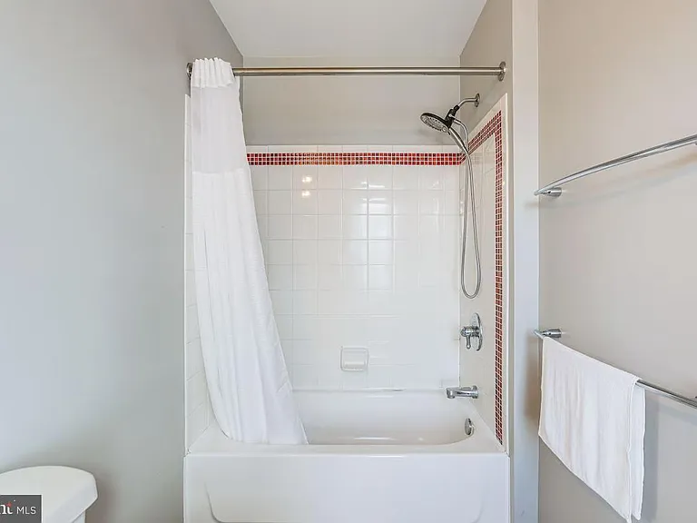 1146 S Dorrance St — Photo 14