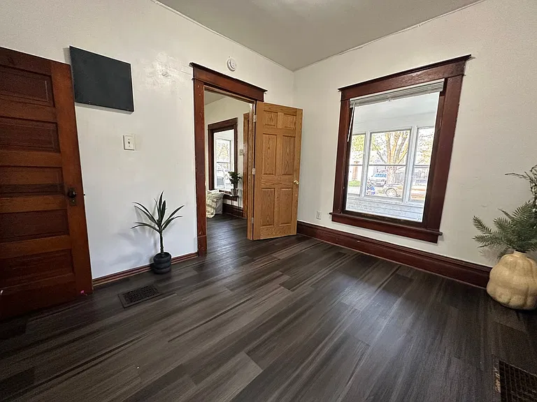 1027 Lincoln St — Photo 19