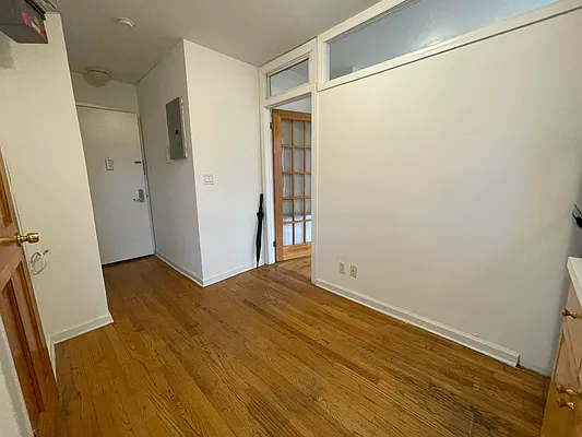 Rented by REAL New York | media 10