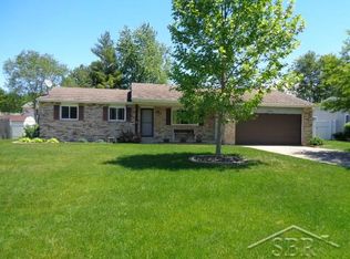 1142 Barbeau Dr, Saginaw, MI