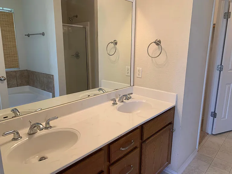 2708 Butterfly Dr — Photo 12