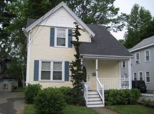 9 Edgehill Rd, Woburn, MA 01801