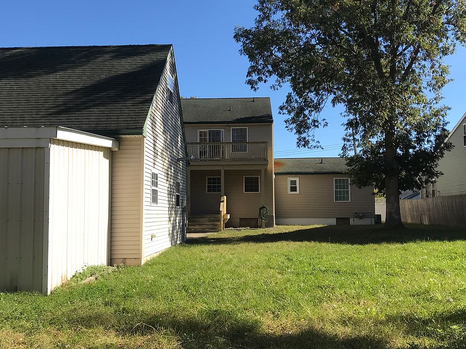 2nd image of 141 Meridian Dr